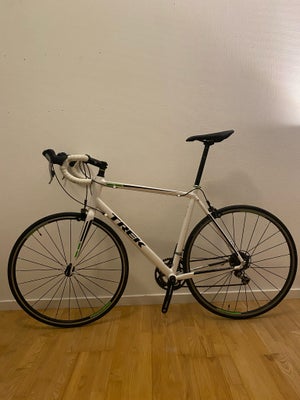 Herreracer, Trek Trek one series/1.5, Flot og stilren cykel, som netop har været ved cykelsmeden og 