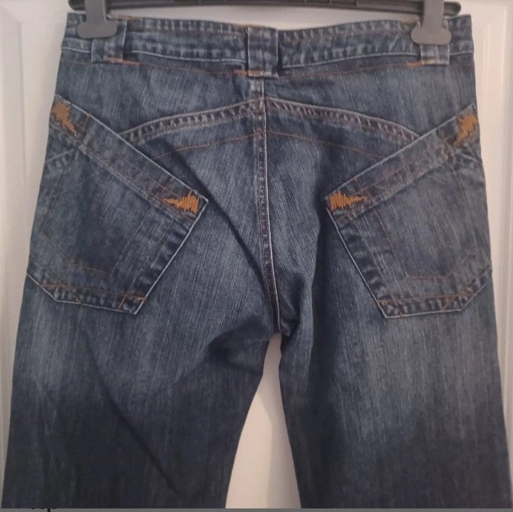 Jeans, Repeat, str. 42