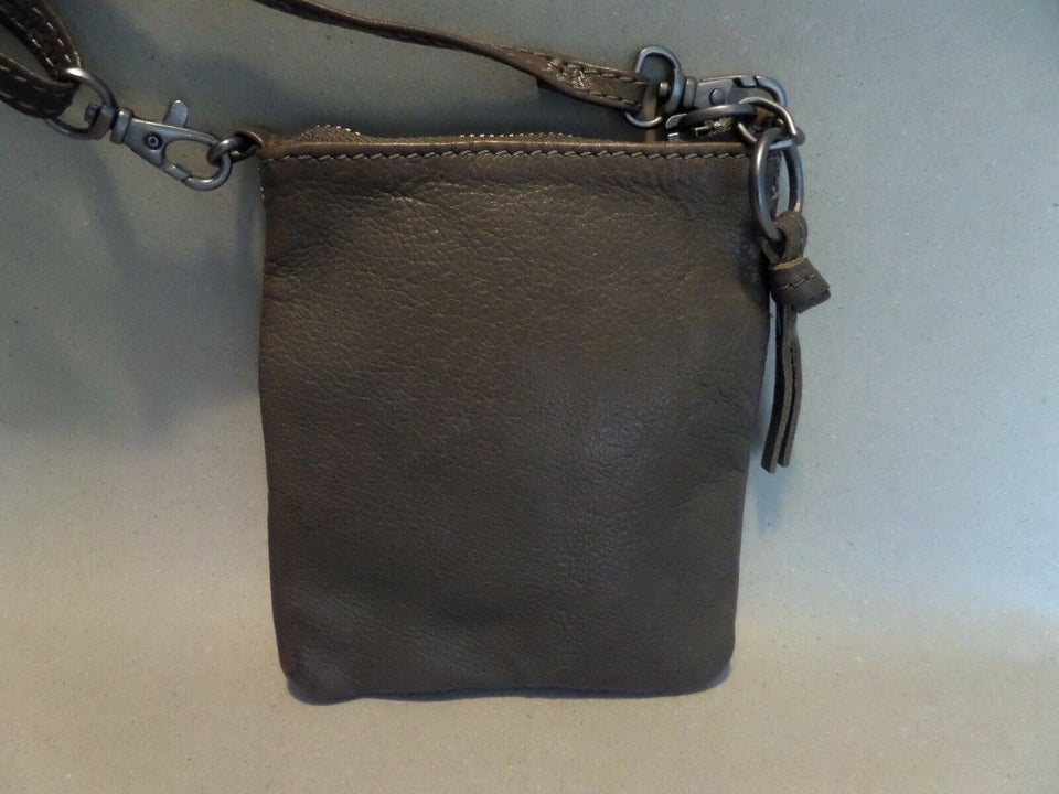 Crossbody, DEPECHE