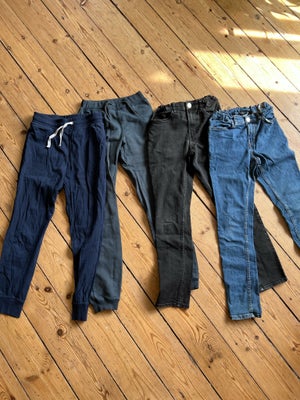 Bukser, Jeans og joggingbukser, H&M, str. 146, Fire par bukser i superfin stand. Næsten ikke brugt. 
