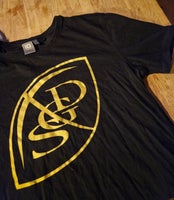 Amerikansk fodboldudstyr, T-shirt, SGD fanshop