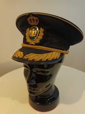 Militær, Kasket, Fin uniforms kasket fra offentlig myndighed i str 56. Stand se billederne. Kan send