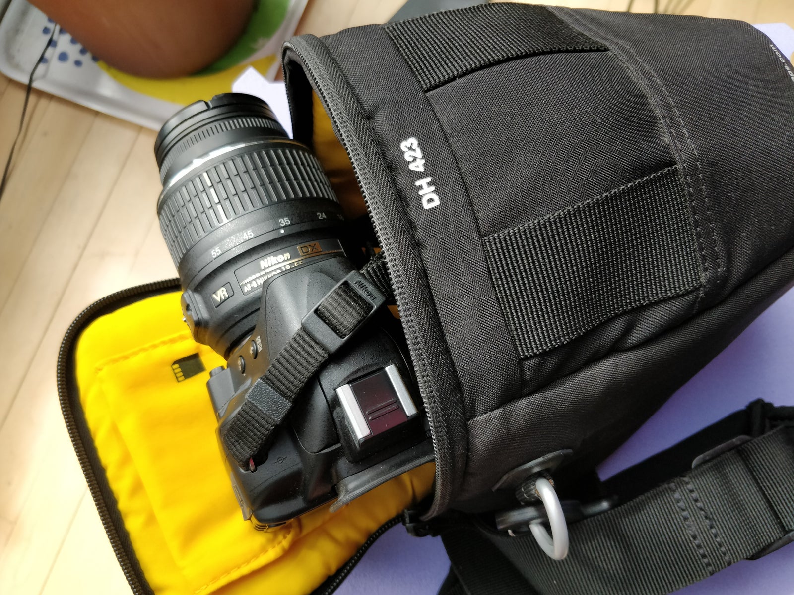 Nikon Nikon D3100 med Objektiv DX, spejlrefleks, 14.2