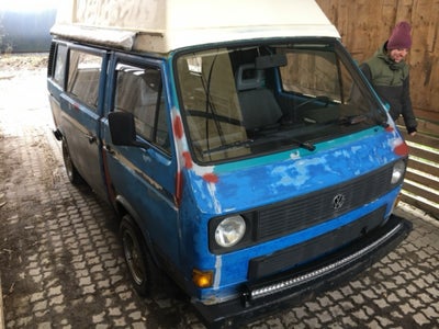 VW T3, 2,1 Db.Kab, Benzin, 1988, 4-dørs, VW T3 1987 benzin med Reimo tag og indretning. 
Den har stå