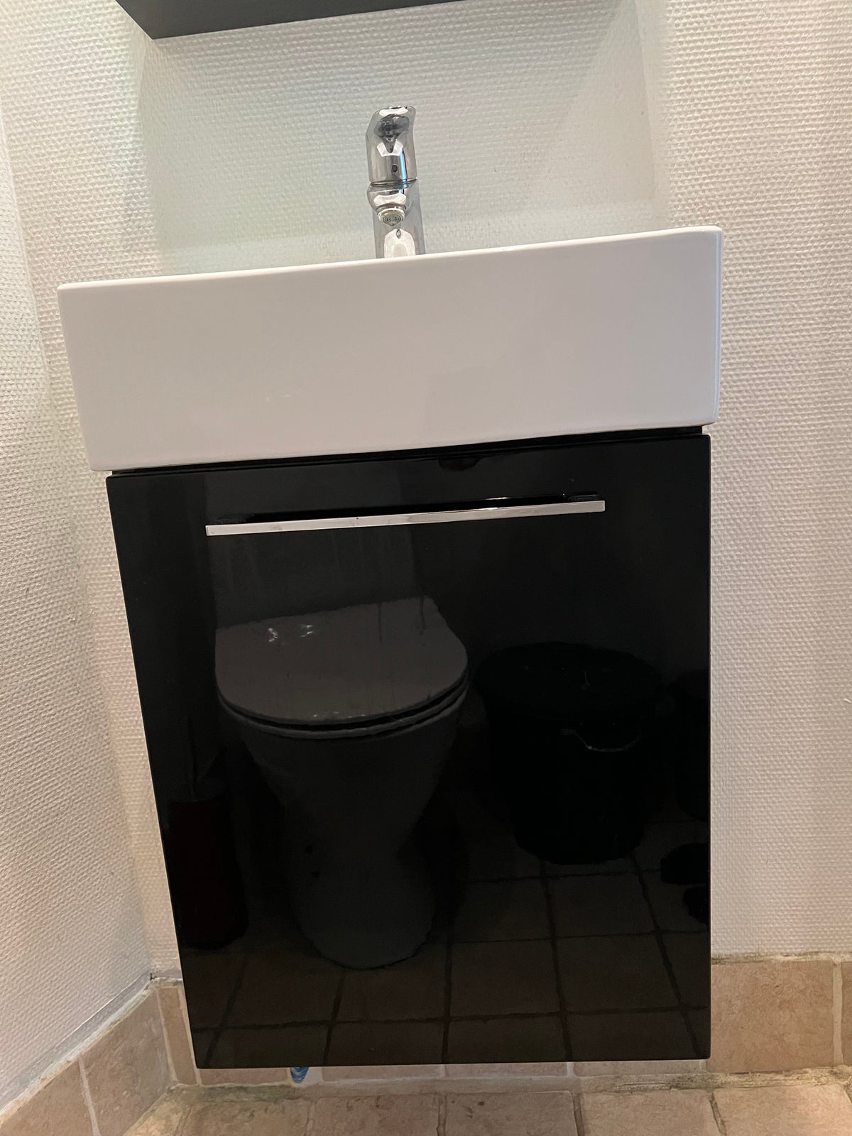 Badeværelsesmøbel med håndvask, Noro
