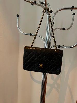Skuldertaske, Chanel, kalveskind, Chanel 2.55 sort med guld- kort føler selvfølgelig tasken - kvitte