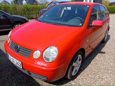 VW Polo, 1,4 16V, Benzin, 2003, km 280000, rød, træk, nysynet, ABS, airbag, 5-dørs, centrallås, star