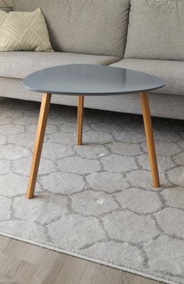 Sidebord, egetræ, b: 55 l: 55 h: 45, Sidebord med grå nanomasonit bordplade og 3 x træben . Formen e