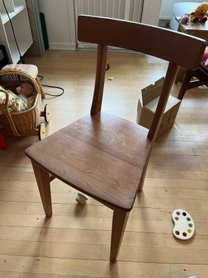 Spisebordsstol, Træ, Fin stol, kan evt. blive frisket op med en klat maling. Fejler intet 