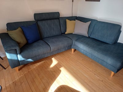 Sofa, stof, 3 pers., Meget flot og velholdt 2 år gammel sofa.Er speciellavet i møbelforretningen Möb