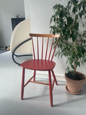 Spisebordsstol, Træ, Fdb, J46 spisebordsstol i rød – designet af Poul M. Volther

Original. Producer