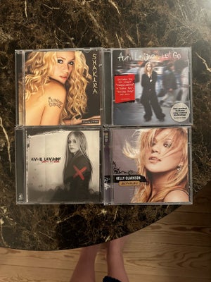 Avril Lavigne, Kelly Clarkson, Shakira: Cd’er, andet, Sælger disse 4 stk. CD’er enten samlet eller h