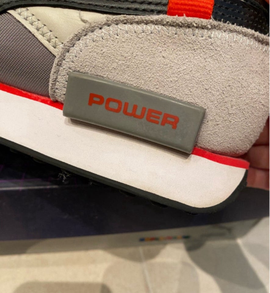 Sneakers, Puma - Nintendo, str. 43