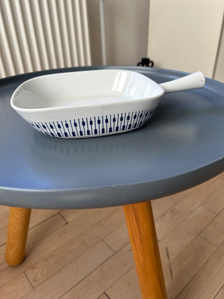 Porcelæn, Ildfast fad, Lyngby /Danild