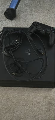 Playstation 4 Pro, Pro, God, Sælger denne PlayStation 4 + 1 controller og tilhørende kabler. Den vir