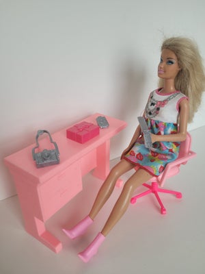 Barbie, Barbie med skrivebord