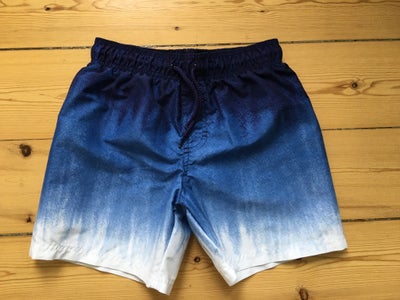 Badetøj, shorts, H&M, str. 134, Smarte badeshorts i str. 134/140. Brugt få gange og fra røg- og dyre