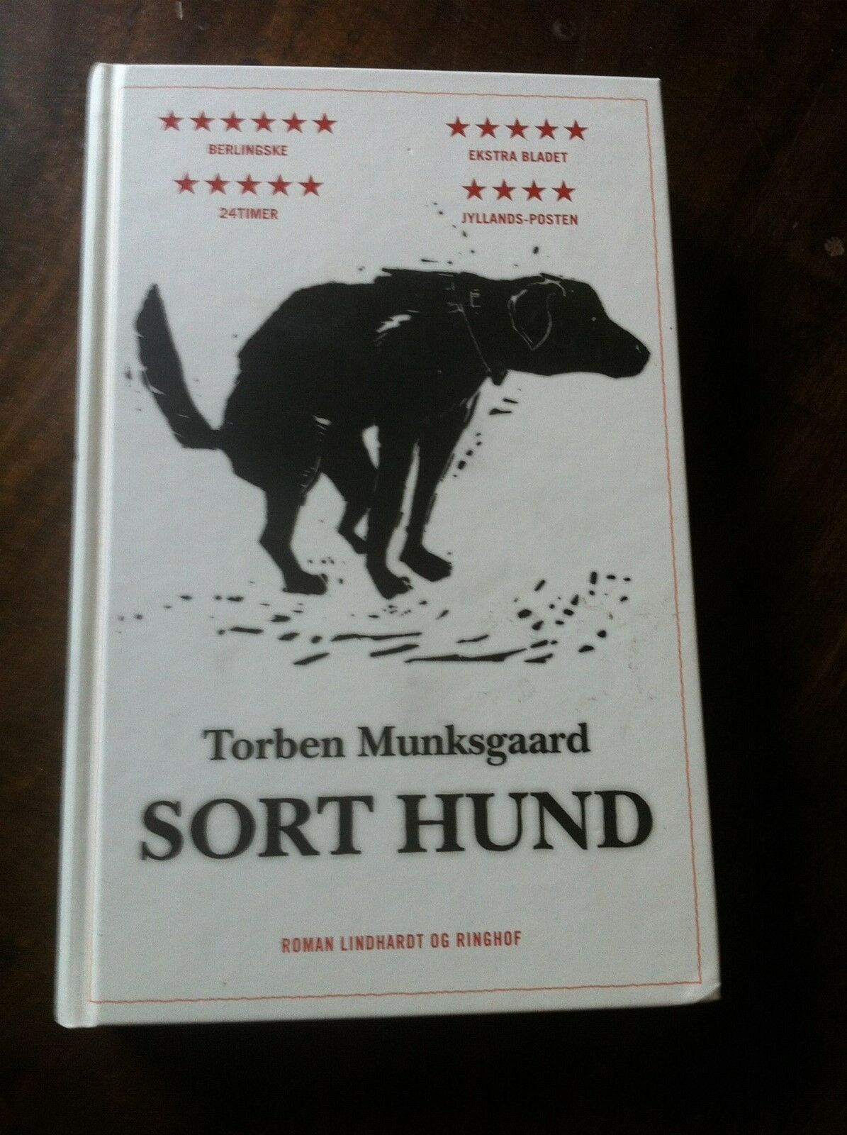 spænding Foresee Frastødende Sort hund, Torben Munksgaard, genre: roman – dba.dk – Køb og Salg af Nyt og  Brugt