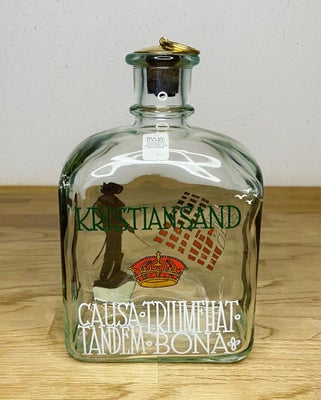 Glas, Flaske, Holmegaard, Holmegaard turistflaske med motiv fra Kristiansand.

Design : Michael Bang