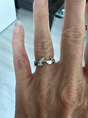 Ring, hvidguld, Georg Jensen, 18 karat hvidgulds ring med brillanter . Det er en georg Jensen fusion