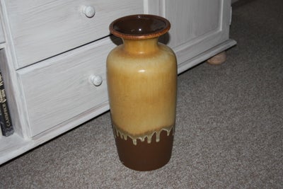 Vase, Vase / Gulvvase, West Germany, Vase / Gulvvase West Germany
højde 37 cm
keramik