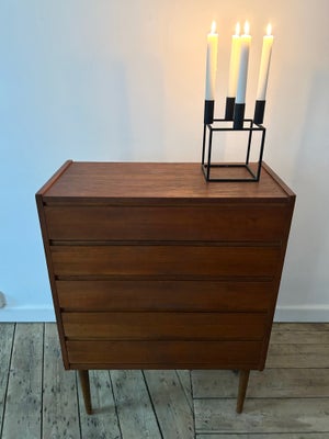 Kommode, Retro teak kommode / entrémøbel med 5 skuffer og med patina hist og pist, mål: L: 62,5 x D: