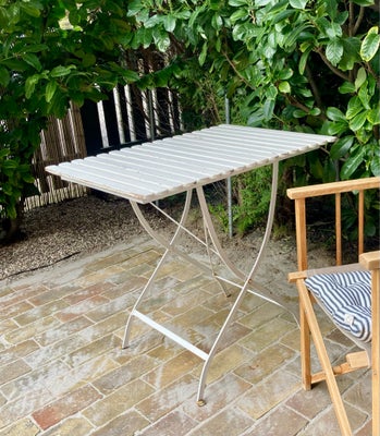 Havebord, Colibri, Træ og metal, Fint lille sammenklappeligt bord med bordplade af trælameller, og s