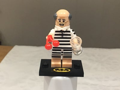 Lego Minifigures, Vacation Alfred Pennyworth, Vacation Alfred Pennyworth, The LEGO Batman Movie, Ser