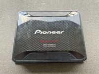 Pioneer GM-D8601, Forstærker