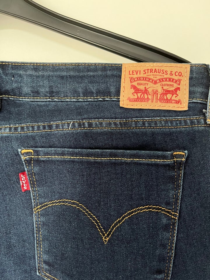 Jeans, Levi Strauss , str. 31