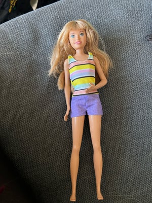 Barbie, Dukke, Mattel Barbie dukke
Se mine mange andre annoncer med forskellige dukker og tilbehør