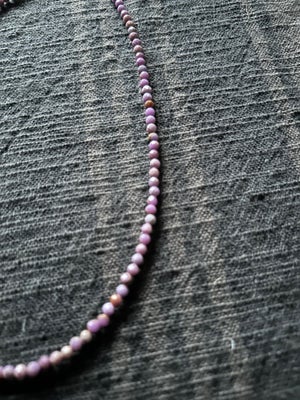 Halskæde, Lepidolit choker kæde. Ca 35 cm inkl forlænger stykket. Ægte sølv lås
