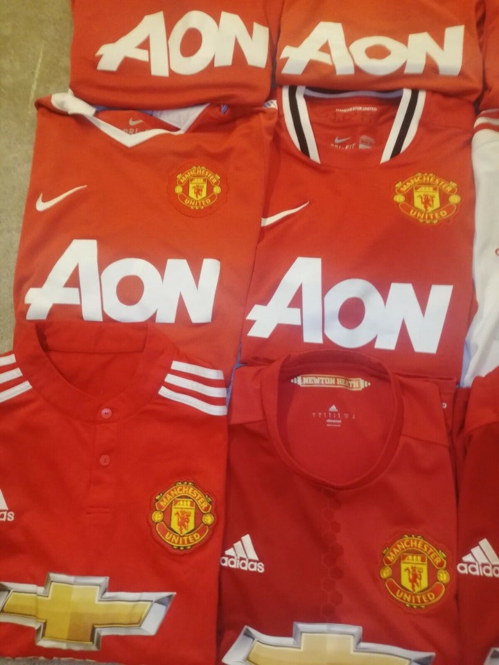 Fodboldtrøje, Manchester united trøjer i small til salg,