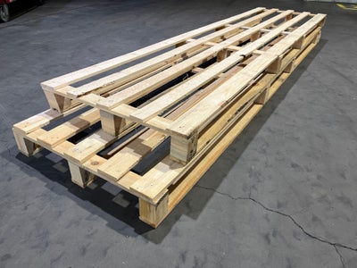 Palle / træpalle / paller af træ 80 x 305 cm, 4 stk. næsten nye engangspaller
Måler 800 × 3050 mm
Pr