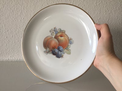 Porcelæn, Tallerken, Keramik 
Pynt 
Fad 
Motiv frugt 
Frugtmotiv 
Samleobjekter 
Platte  

Sender ik