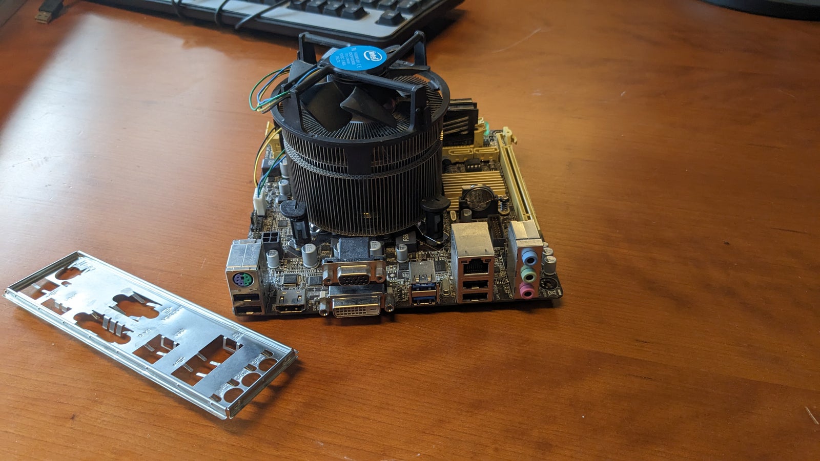 Bundkort + CPU, ASUS, H81I-PLUS