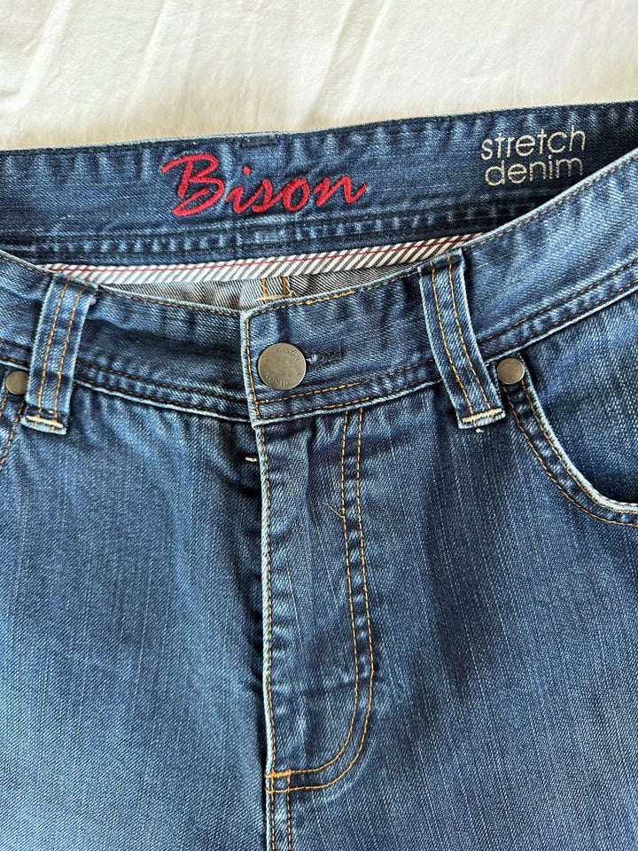 Jeans, Bison 33/34, str. 33 – dba.dk – Køb og Salg af Nyt og Brugt