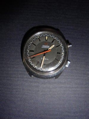 Herreur, Omega, Chronostop.
Med original æske.
Mener uret er fra 1966.
Sendes ikke.