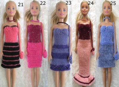 Barbie, Barbie tøj, Barbietøj, NYT!, Hjemmestrikket/hæklet barbietøj. Alt tøjet er lige til at trækk