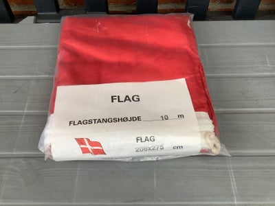 Dannebrog, Flag - passer til en 10m flagstang - fremstår i flot stand.
Sender gerne med + porto

***