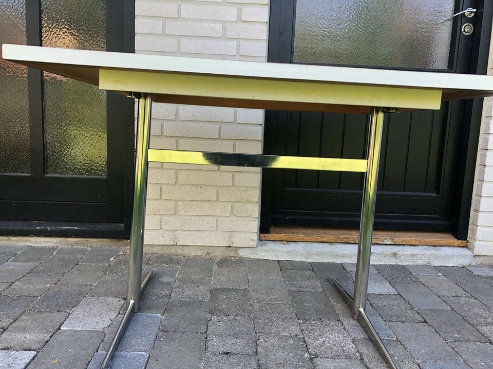 Køkkenbord, Forkromet stål stel og laminat , b: 69 l: 119