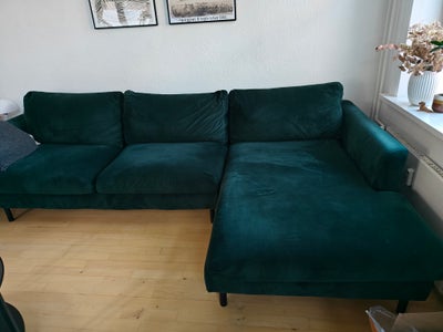 Sofa, velour, 4 pers., Flaskegrøn sofa 

Længde 275 cm 
Højde (gulv til armlæn) 65 cm
Dybde 88 
Chai