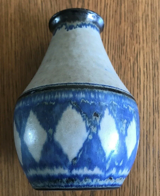 Keramik, Vase, Smækker og lækker bornholmer fra Michael Andersen her i design af Marianne Starck i f