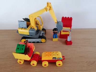 Lego Duplo, Stor Gravemaskine på larvefødder samt 2 små biler og lidt andet som er vist på billedet
