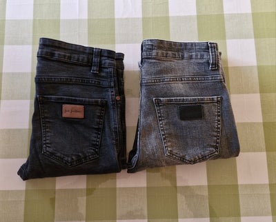 Jeans, Just junkies, str. 32, Jeans, just junkies, en sort og en grå  begge er str. W32 L32, flotte 