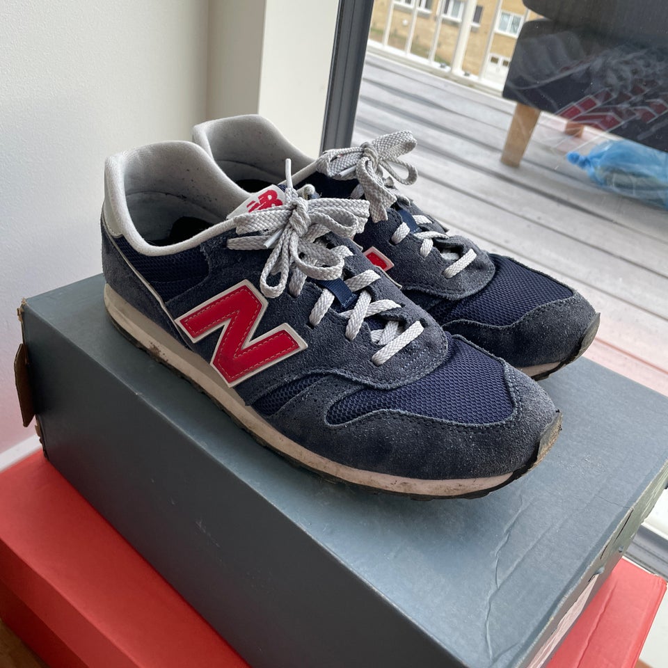 New balance 373 on sale 43