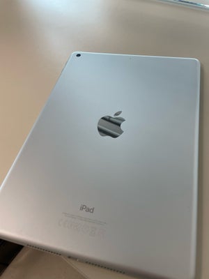 iPad 5, 32 GB, hvid, God, Fin iPad 5. Gen. 
Nulstillet

Ingen lader. 
Kan sendes. 