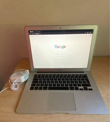 MacBook Air, God, Sælger denne MacBook mid 2012, den virker perfekt og blevet brugt til studie, bliv