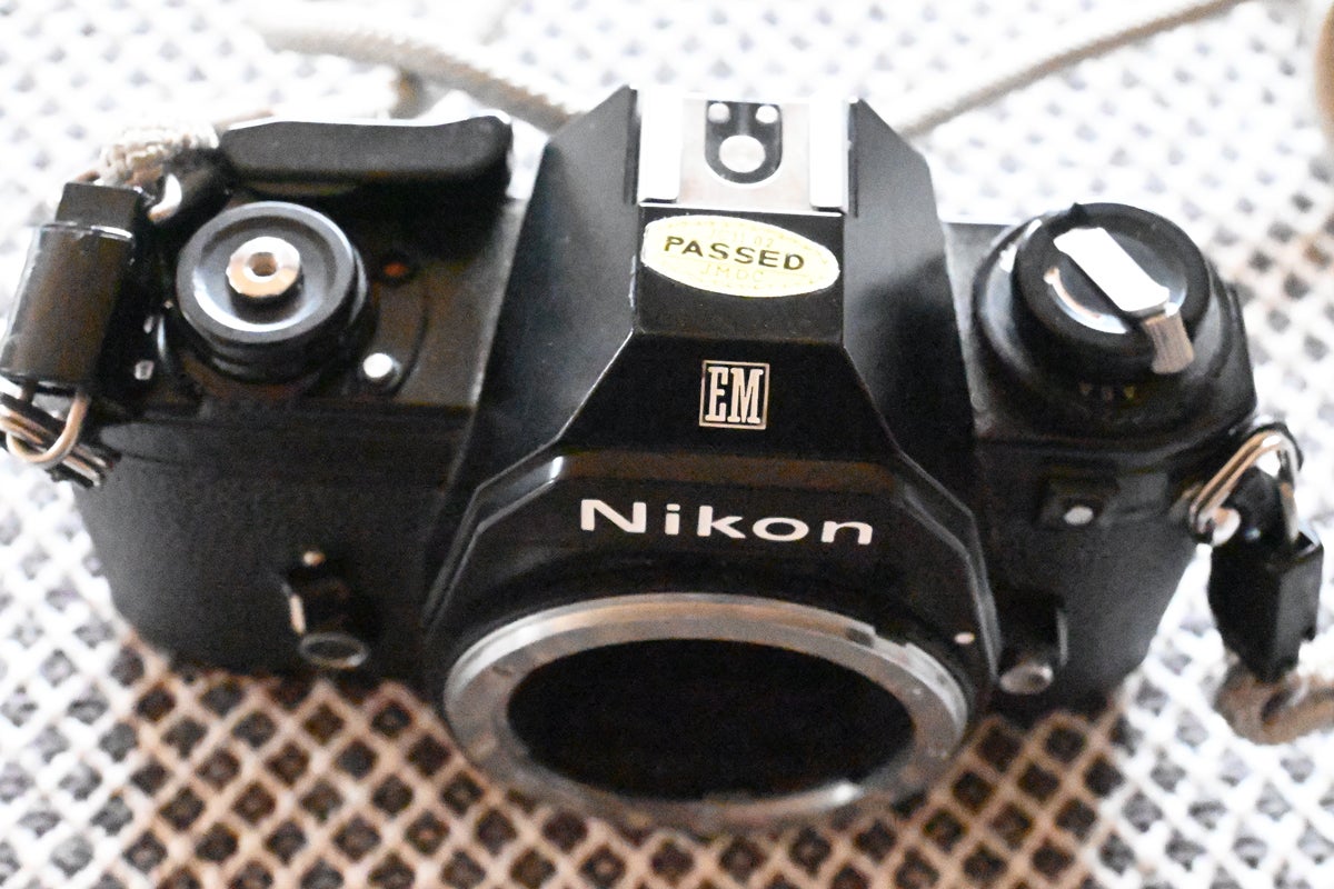 Nikon, Nikon EM, spejlrefleks