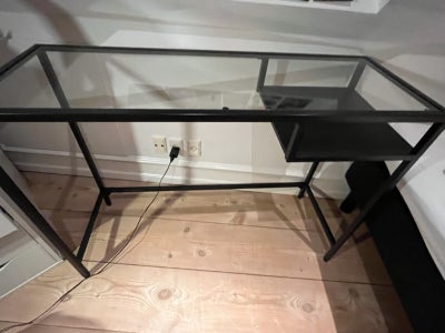 Skrive-/computerbord, Ikea, b: 100 d: 36, Glas skrivebord købt i IKEA sælges.
Uden revner i glas og 